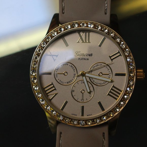 4 Rhinestone Watches (3 Geneva + 1 Vice Versa) - Picture 10 of 13